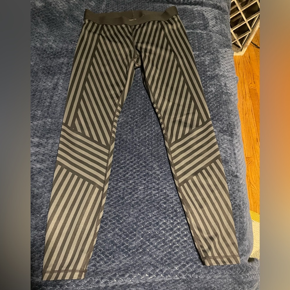 Gap black/grey leggings L